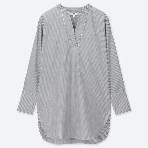 Uniqlo Women's Navy and White Striped Long V-Neck Shirt - Size Small